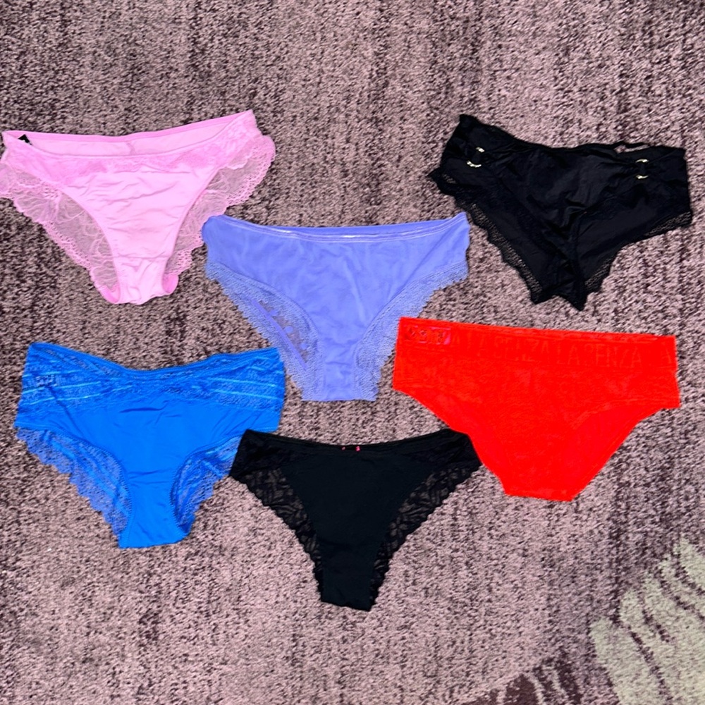 Bundle of Medium Underwear